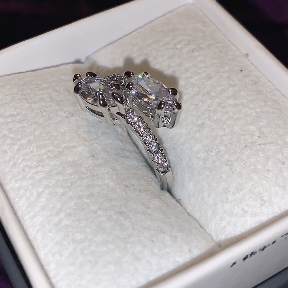 🧿2/$15🧿 NWT/NIB Clear Quartz Dual Snake🐍Silver Ring 7 - Picture 12 of 17